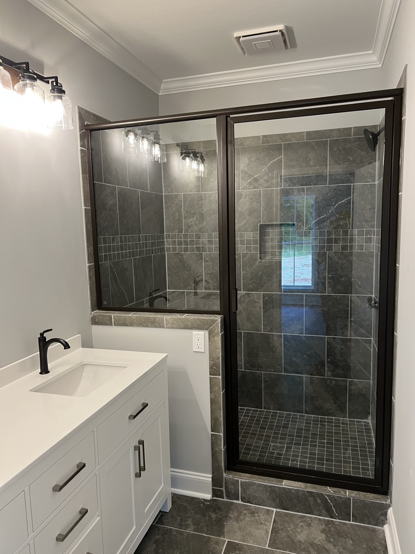Shower Doors | Advance Home Specialty | Byron, GA